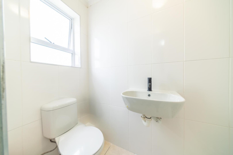 To Let 2 Bedroom Property for Rent in Nuutgevonden Western Cape
